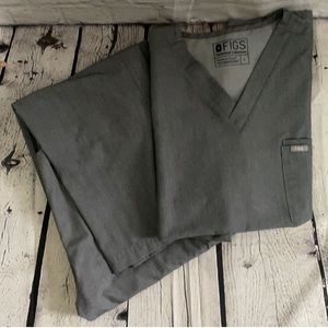 Men’s Figs Grey Scrubs Set Medium